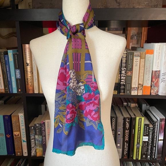vintage Oscar de la Renta scarf - Picture 1 of 8